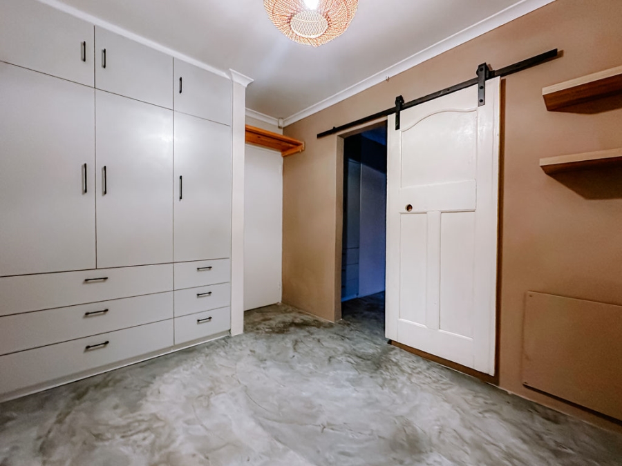 To Let 4 Bedroom Property for Rent in Kommetjie Western Cape